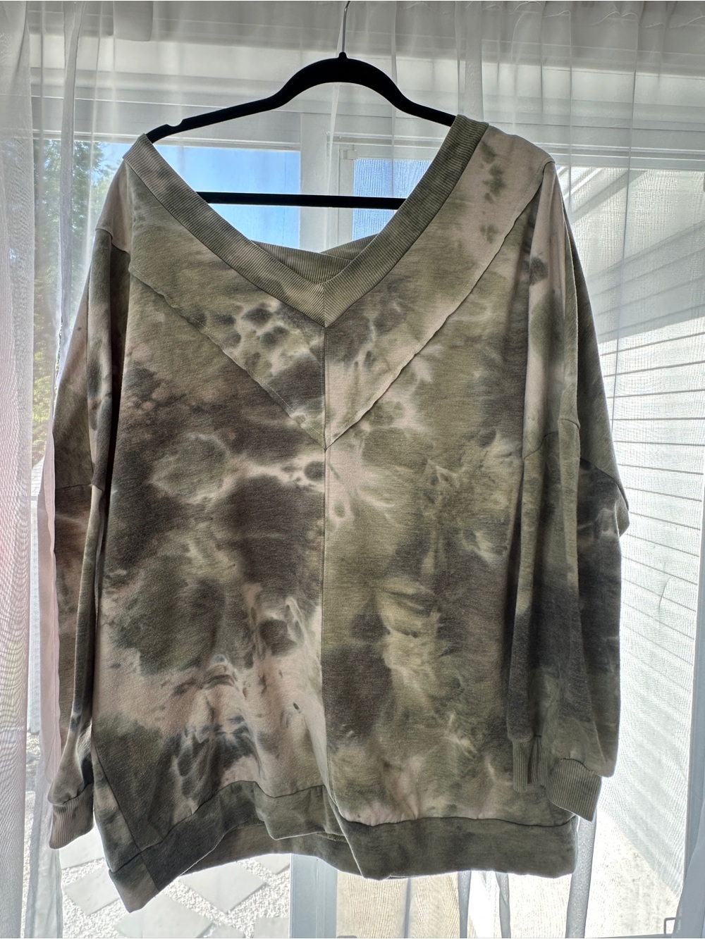 V-Neck Oversized Tie-Dye Pullover Sweatshirt - Olive & Taupe (L)